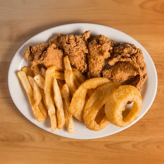 Famous fried chicken wing basket